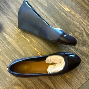 Ladies Navy Wedge shoes, bought but never wore it